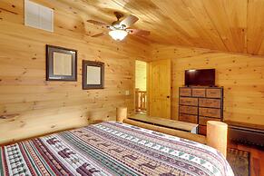 Near Current River: Family-friendly Cabin w/ Deck!