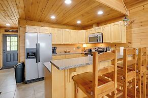 Near Current River: Family-friendly Cabin w/ Deck!