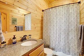 Near Current River: Family-friendly Cabin w/ Deck!