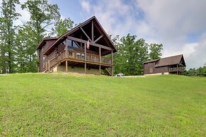 Near Current River: Family-friendly Cabin w/ Deck!