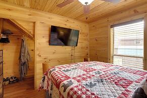 Near Current River: Family-friendly Cabin w/ Deck!
