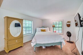 4 Mi to Lake Santeetlah: Cabin w/ Deck & Views