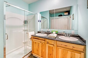 1 Mi to Lake Texoma Access: Home w/ Deck