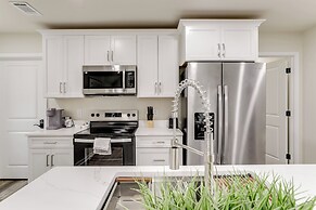 Walk to River: Newly Built Home in Heber Springs!