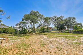 2 Blocks to Crystal Coast: Family-friendly Retreat