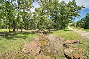 Hike, Fish & Explore: Peaceful Mcalester Cabin!