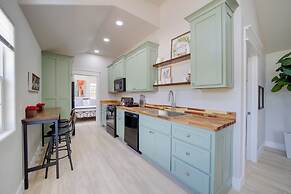 Hike, Fish & Explore: Peaceful Mcalester Cabin!