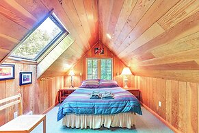 Nature-packed Mckenzie River Retreat w/ Trails!