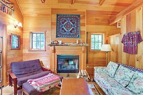 Nature-packed Mckenzie River Retreat w/ Trails!