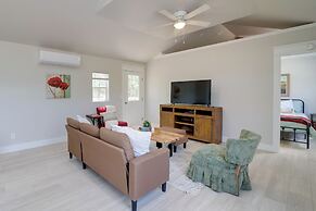 Cabin in Petrified Forest - Modern Mcalester Gem!