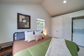 Cabin in Petrified Forest - Modern Mcalester Gem!