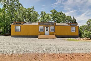 Cabin in Petrified Forest - Modern Mcalester Gem!