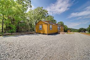 Cabin in Petrified Forest - Modern Mcalester Gem!