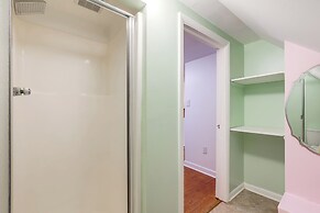 Home 1 Mi to Dtwn Conway: Great for Beach Days!