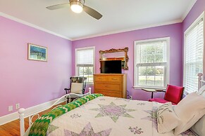 Home 1 Mi to Dtwn Conway: Great for Beach Days!