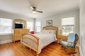 Home 1 Mi to Dtwn Conway: Great for Beach Days!