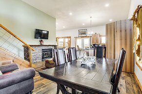 5 Mi to Lake: Secluded Pinedale Retreat w/ Sauna!