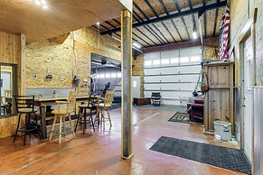 5 Mi to Lake: Secluded Pinedale Retreat w/ Sauna!