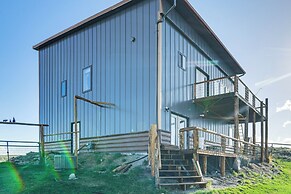 5 Mi to Lake: Secluded Pinedale Retreat w/ Sauna!