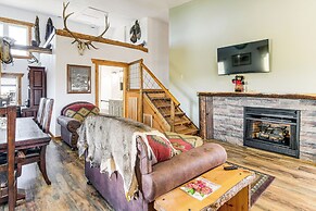 5 Mi to Lake: Secluded Pinedale Retreat w/ Sauna!