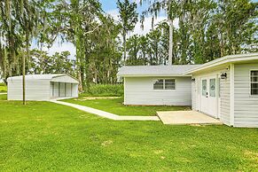 Dock + Screened Porch: Lake Istokpoga Retreat