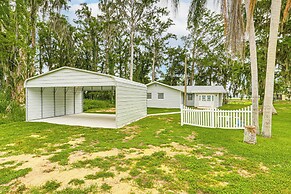 Dock + Screened Porch: Lake Istokpoga Retreat