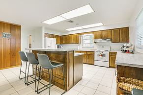 Dock + Screened Porch: Lake Istokpoga Retreat