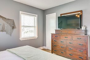 Walk to Beach: Family Getaway By San Luis Pass!