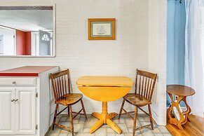 Walkable Beach Retreat on Chesapeake Bay!