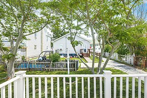 Walkable Beach Retreat on Chesapeake Bay!