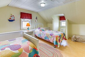 Walkable Beach Retreat on Chesapeake Bay!