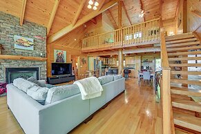 Game Room, Hot Tub & Decks: Scenic Franklin Cabin