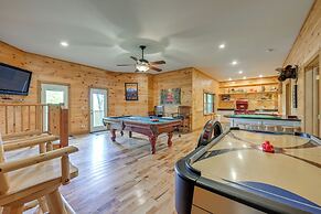 Game Room, Hot Tub & Decks: Scenic Franklin Cabin