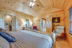 Game Room, Hot Tub & Decks: Scenic Franklin Cabin
