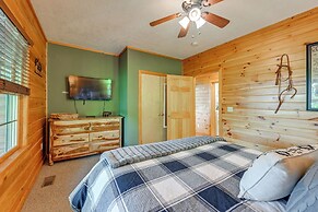 Game Room, Hot Tub & Decks: Scenic Franklin Cabin