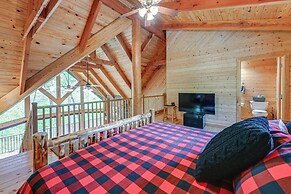 Game Room, Hot Tub & Decks: Scenic Franklin Cabin