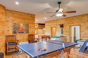 Game Room, Hot Tub & Decks: Scenic Franklin Cabin