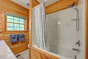 Game Room, Hot Tub & Decks: Scenic Franklin Cabin