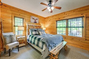 Game Room, Hot Tub & Decks: Scenic Franklin Cabin