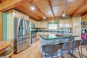 Game Room, Hot Tub & Decks: Scenic Franklin Cabin