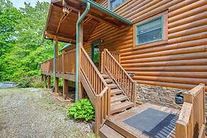 Game Room, Hot Tub & Decks: Scenic Franklin Cabin