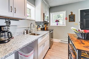 2 Mi to Main Street: Cabin w/ Hot Tub in Monterey!