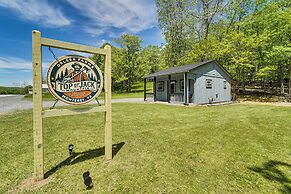 2 Mi to Main Street: Cabin w/ Hot Tub in Monterey!