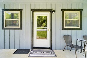 2 Mi to Main Street: Cabin w/ Hot Tub in Monterey!