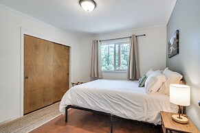 Hike, Boat & More: Cabin w/ Hot Tub in Ahwahnee!