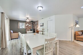 Hike, Boat & More: Cabin w/ Hot Tub in Ahwahnee!