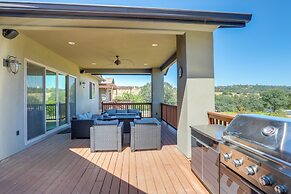 On-site Vineyard: Gem on 10 Acres in Pilot Hill!