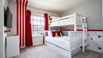 Modern 5BR Townhouse w Private Pool Near Disney