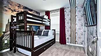 Modern 5BR Townhouse w Private Pool Near Disney