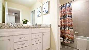 Modern 5BR Townhouse w Private Pool Near Disney